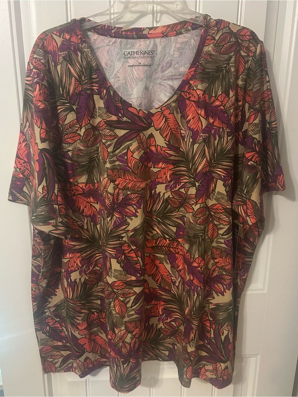 Catherines Multicolor Tropical Leaf V-Neck Short Sleeve Top
